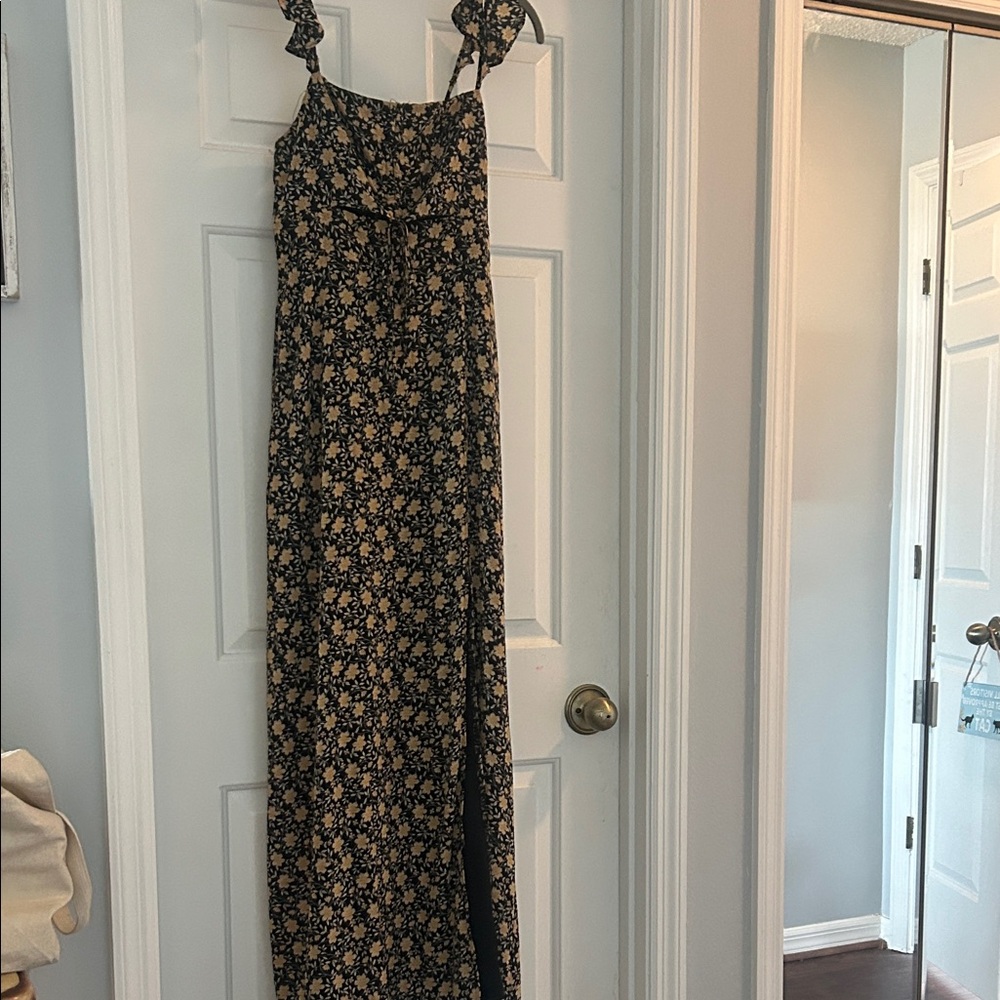 LULUS Floral Black and Cream Maxi Dress